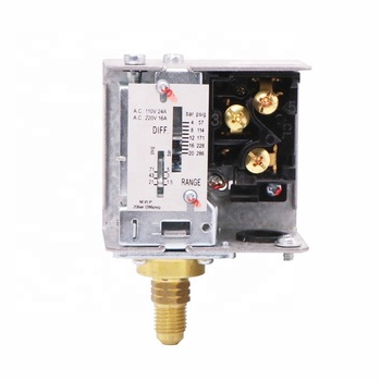 Low pressure automatic water pressure control valve switch