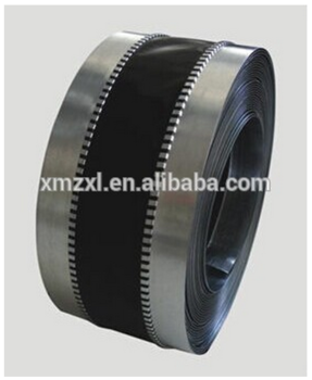 Flexible air duct connector for HVAC Systems