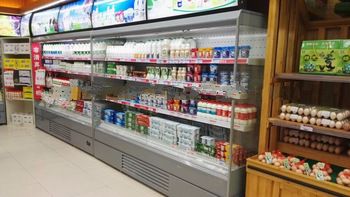 beverage chilled display showcase in convenience store or grocery store