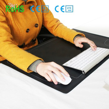 Convenient and fashion electric desktop <font color='red'>warm</font> <font color='red'>mat</font> for mouse <font color='red'>mat</font>