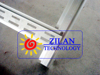 Pressurized solar water heating geyser