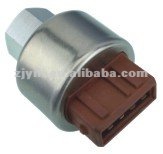 A C pressure switch for Peugeot Citroen
