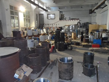 Refrigerator compressor evaporation body and match with reducer