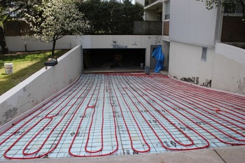 constant voltage heating cable temperature maintenance frost protection
