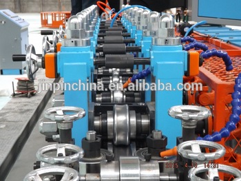 High frequency straight weld pipe machine