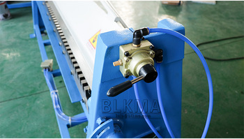China Supplier TDF flange folding machine 1.5*3000mm pneumatic metal sheet