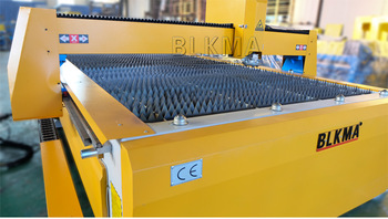 Fully automatic desktop cnc plasma cutting machine, highly recommend at machine market