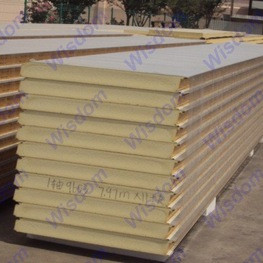 Cold room sandwich panel