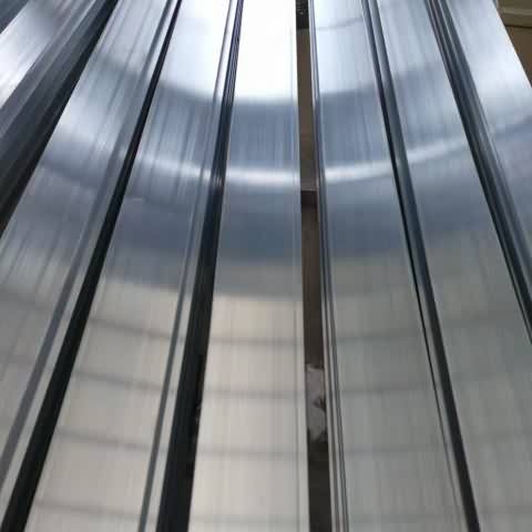Round edge aluminum bus bar for low voltage transformer