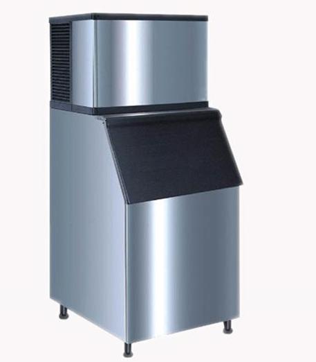 Commercial cube ice making machine