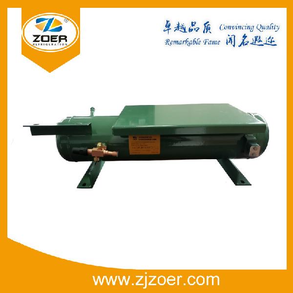 Refrigeration horizontal liquid receiver with plate for compressor