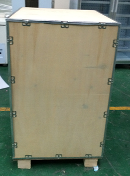Ultra-low temperature lab freezer