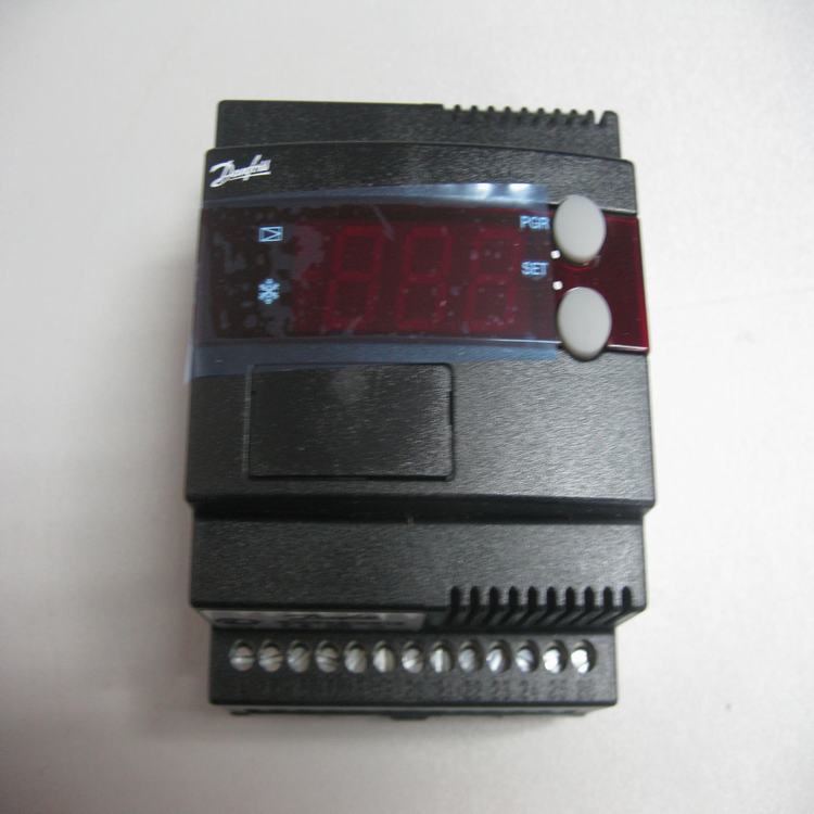 EKC312-084B7250 Danfoss Electronic superheat controller