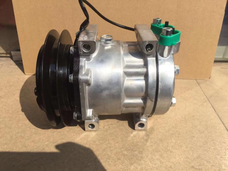 SD7H13 SANDEN AC COMPRESSOR / KOMATSU 785 COMPRESSOR