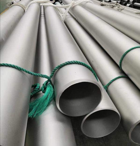 Stainless seamless pipes