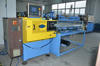 Auto <font color='red'>loading</font> and <font color='red'>unloading</font> tube end forming machine