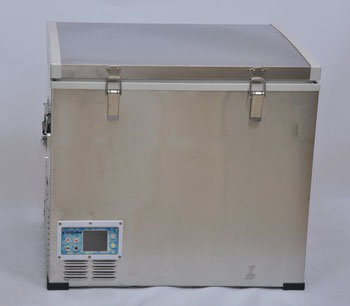 Single cabinet with one temperature controller & Metal casing <font color='red'>45L</font> <font color='red'>car</font> refrigerators