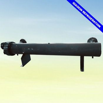 Shell and tube dry evaporator heat exchanger for water cooled chiller system