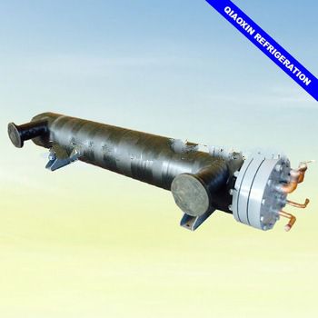 Double circuit brine evaporator plastic heat exchanger