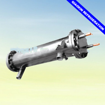 Stainless steel shell and tube evaporator for water cooled chiller system