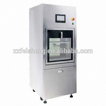 Glassware washer with automatic spraying and drying