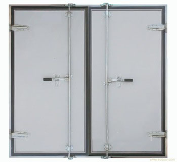 Pivoting door for cold room