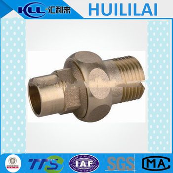 Copper pipe fitting with different size tee head