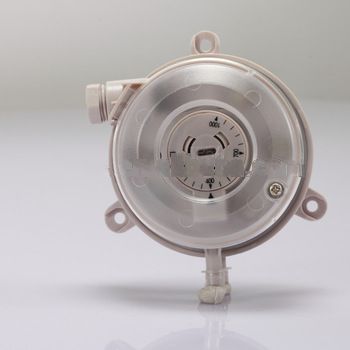 Adjustable air differential pressure switch for air conditioning unit