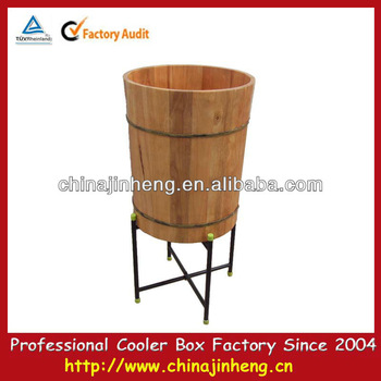 Round barrel beverage cooler bucket